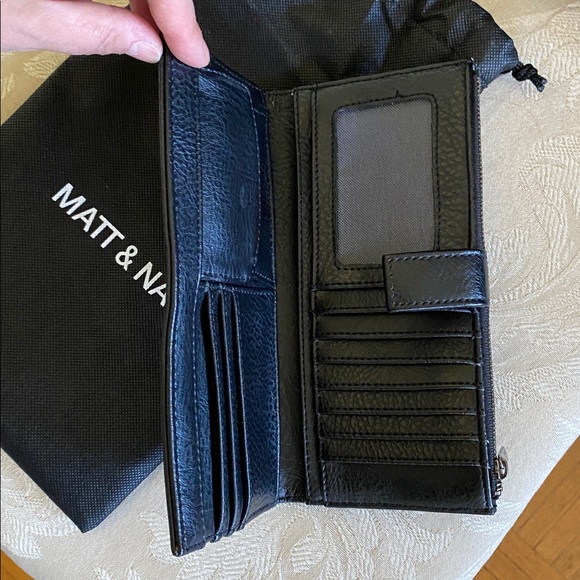 Matt & Nat Elegant Black Clutch - Picture 2 of 3